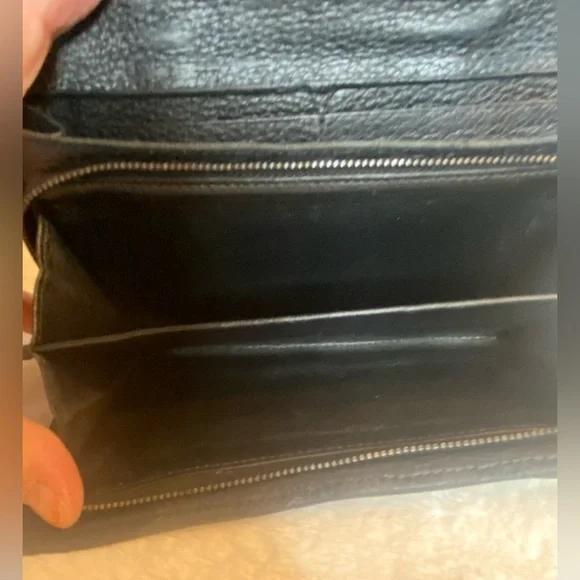 Bottega Veneta Intrecciato
Long Flap Wallet In black
Leather - Picture 10 of 15